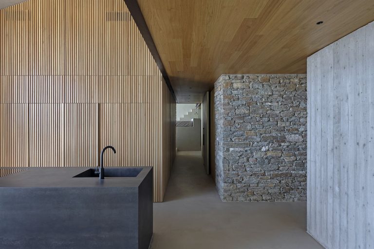 Ηλιάνα Κερεστετζή: Mold Architects